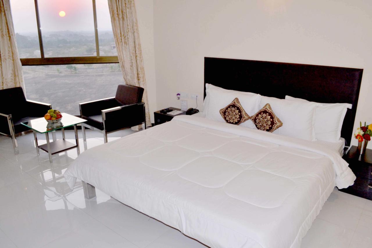 Siddhi Hotel And Resort Rājula エクステリア 写真